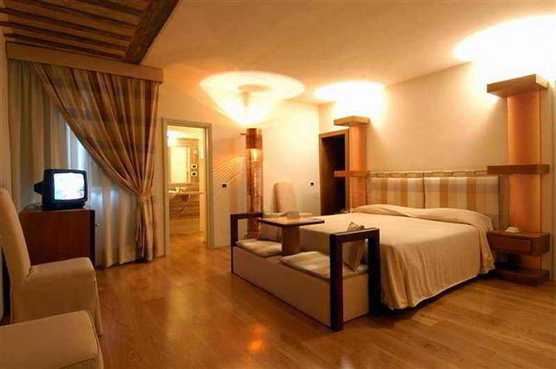 Hotel Grand Universe Lucca, Autograph Collection Chambre photo